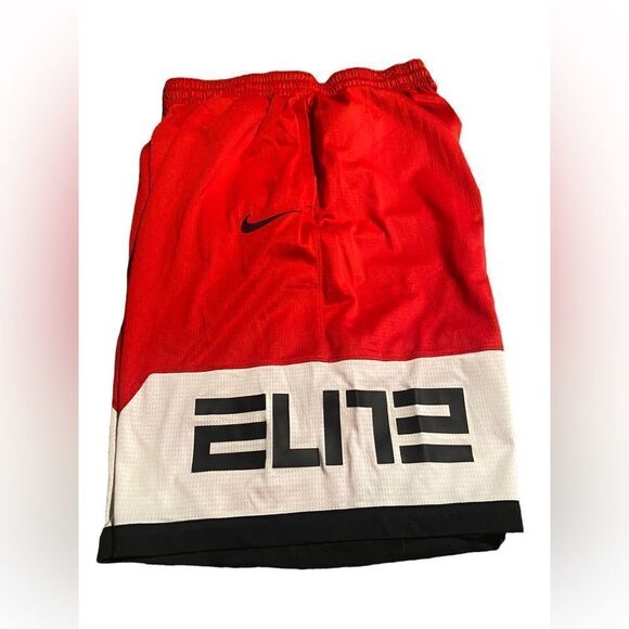 Nike 11 inch inseam front pockets excellent condition see oics - Picture 1 of 2